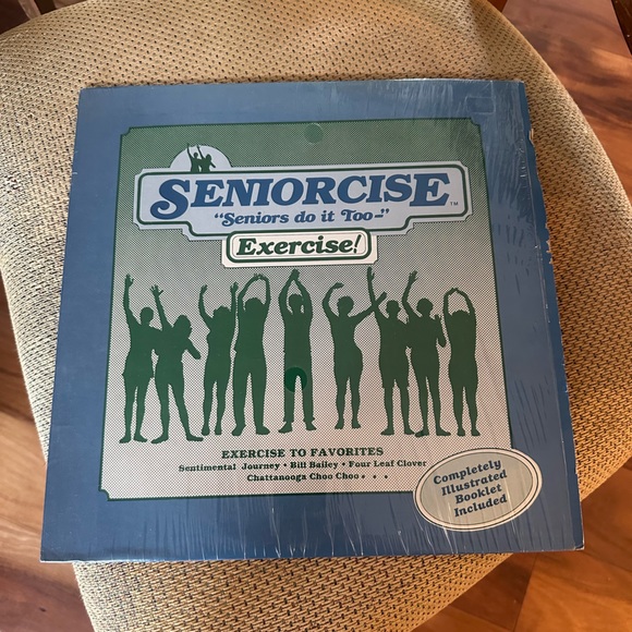 Vintage 1983 SENIORSIZE exercise LP - Picture 1 of 7